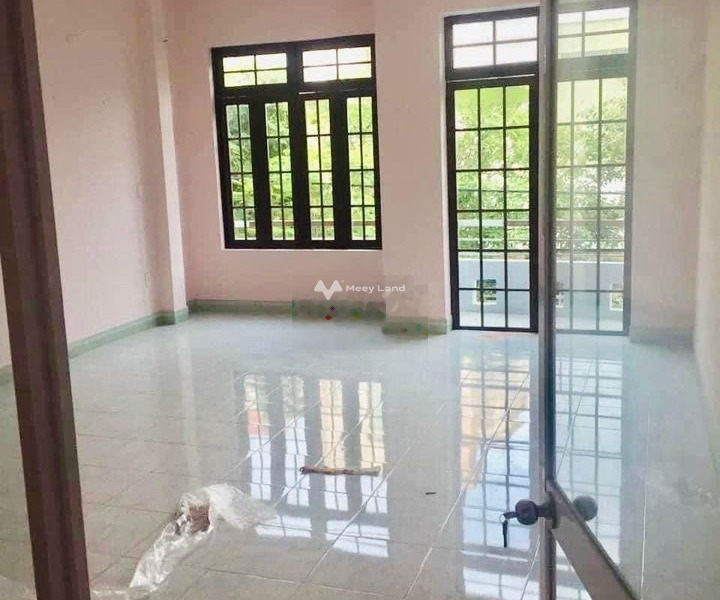 Cho thuê nhà ở có diện tích tổng là 100m2 giá thuê hấp dẫn chỉ 11 triệu/tháng vị trí đặt ở trong Nguyễn Quang Bích, Đà Nẵng-01