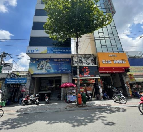 Có dt chung 90 m2 bán nhà vị trí thuận tiện Phường Nguyễn Cư Trinh, Quận 1 tổng quan ở trong nhà có 6 phòng ngủ chiều ngang lộ ngang 20 m giá tốt nhất