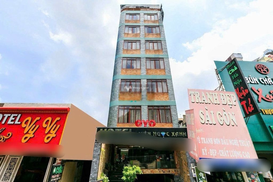 Cho thuê khách sạn CHDV Hoàng Văn Thụ 7x18m 26pn, giá 109 triệu -01