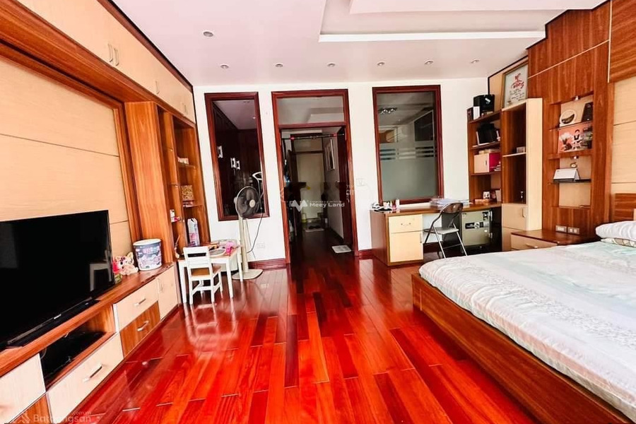 Căn nhà có tổng 6 phòng ngủ bán nhà diện tích rộng 55m2 vị trí tại Nam Từ Liêm, Hà Nội-01