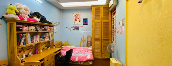 Tổng quan nhà thì gồm có 5 phòng ngủ bán nhà bán ngay với giá hiện tại chỉ 20 tỷ có diện tích 70m2 vị trí mặt tiền tọa lạc ngay Nam Đồng, Hà Nội-03