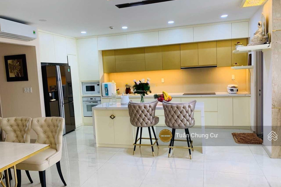Cho thuê căn hộ chung cư Hùng Vương Plaza quận 5, dt: 130m2, 3pn, full nội thất giá: 18 triệu/tháng -01