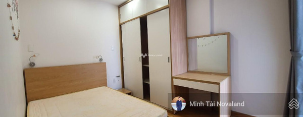Trong căn hộ bao gồm 2 phòng ngủ, cho thuê căn hộ vị trí cực kì thuận lợi ngay tại Phường 2, Hồ Chí Minh, 2 WC cực kì tiềm năng-03