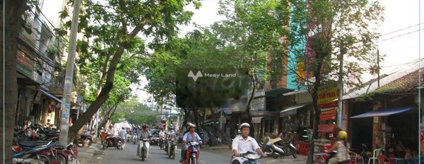 Ở Quận 1, Hồ Chí Minh, bán nhà, bán ngay với giá cạnh tranh 47 tỷ diện tích gồm 80m2, tổng quan căn nhà này có 4 PN khách có thiện chí liên hệ ngay.-02