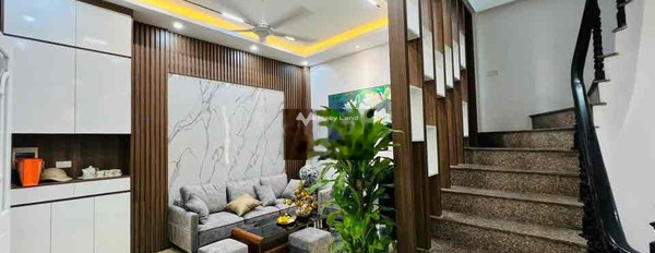 Nhà gồm 3 phòng ngủ bán nhà bán ngay với giá thực tế chỉ 4 tỷ diện tích chuẩn 30m2 vị trí đặt tọa lạc tại Thanh Xuân, Hà Nội-02