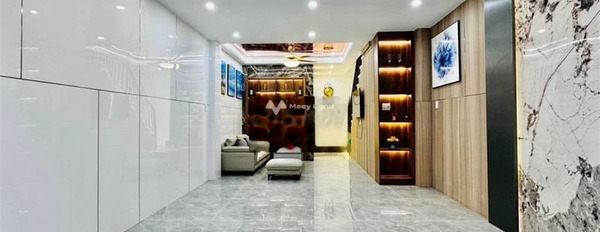 Vị trí thuận lợi tọa lạc ngay tại Phan Huy Ích, Hồ Chí Minh bán nhà giá bán công khai 7.99 tỷ trong nhà có tổng 4 phòng ngủ 5 WC-03