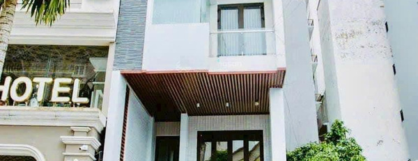 Cho thuê nhà trệt 4 lầu mới đẹp - có sẵn thang máy - mặt tiền đường Phạm Ngọc Thạch -03