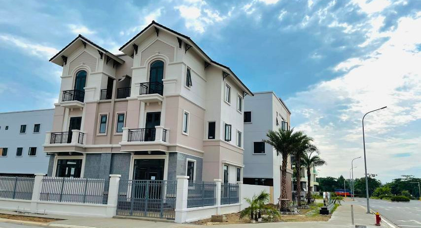 Cần bán căn biệt thự tại Từ Sơn, Bắc Ninh. Diện tích 135m2, giá 5,3 tỷ