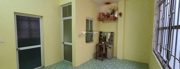 Với diện tích 25m2, cho thuê nhà ở vị trí thuận tiện Hoàng Mai, Hà Nội, căn này có tổng 3 phòng ngủ, 3 WC giá có thể fix-03