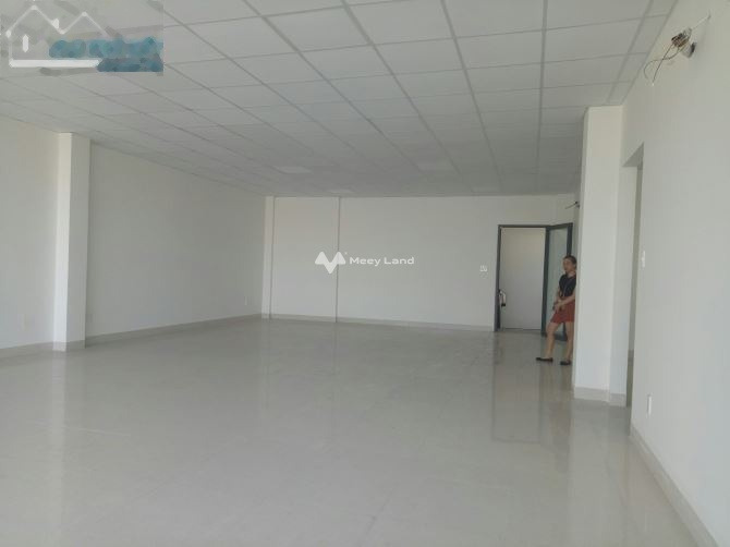 Cho thuê nhà ở diện tích thực như trên hình 340m2 thuê ngay với giá 50 triệu/tháng vị trí ngay ở Thanh Khê, Đà Nẵng, với lộ lưu thông 33 mét-01