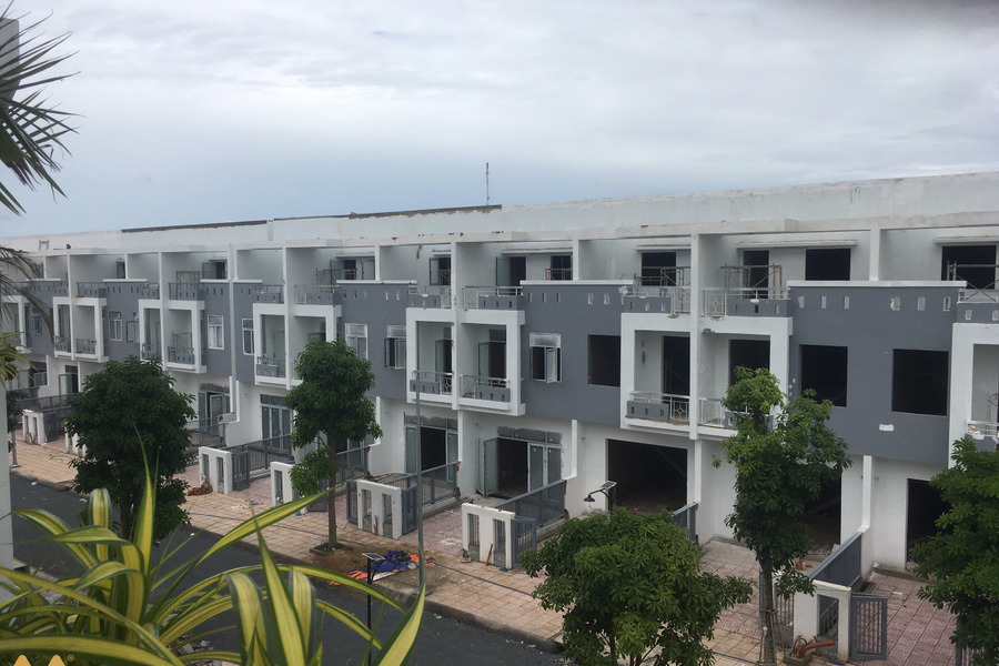 Nhà 1 trệt 2 lầu mới xây tại Thành Phố Cần Thơ, Giá rẻ do dịch covid 2,2 tỷ-01