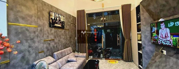 Cho thuê nhà ở có một diện tích sàn 300m2 giá thuê mua liền từ 150 triệu/tháng vị trí đặt ở trung tâm Đa Kao, Quận 1-02