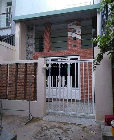 Căn nhà gồm có 3 phòng ngủ bán nhà bán ngay với giá hiện tại chỉ 1.29 tỷ có diện tích rộng 59m2 mặt tiền tọa lạc gần Nguyễn Xí, Bình Thạnh