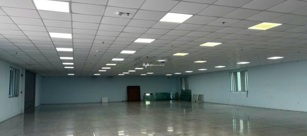 Thiện chí cho thuê kho bãi có diện tích là 1100m2 vị trí đẹp tọa lạc trên Hóc Môn, Hồ Chí Minh giá thuê bàn giao chỉ 70 triệu/tháng ở lâu dài