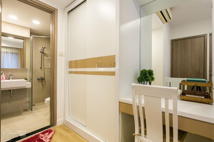 Trong căn này gồm có 2 PN, cho thuê căn hộ vị trí thuận lợi nằm trên Phan Huy Ích, Phường 15, 2 WC giá tốt nhất-01