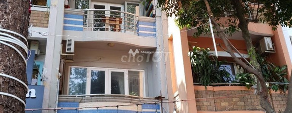 Ngôi nhà gồm có 1 PN, cho thuê nhà, giá thuê siêu mềm 70 triệu/tháng diện tích thực 80m2 vị trí đặt ngay trung tâm Đa Kao, Hồ Chí Minh-03