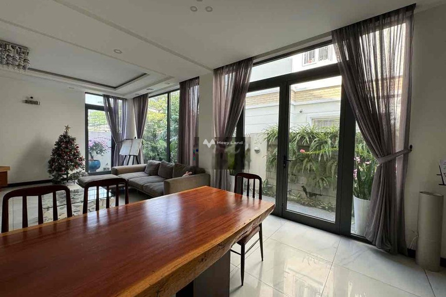 Nằm tại Đường Số 9, Hồ Chí Minh, cho thuê nhà, giá thuê liền 50 triệu/tháng có diện tích thực là 230m2, nhà này gồm có 3 PN thích hợp kinh doanh-01