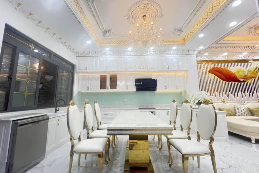 Phú Xuân, Nhà Bè, bán biệt thự, bán ngay với giá đặc biệt 9.2 tỷ có diện tích thực 85m2, tổng quan bao gồm 4 phòng ngủ giao thông đông đúc-01