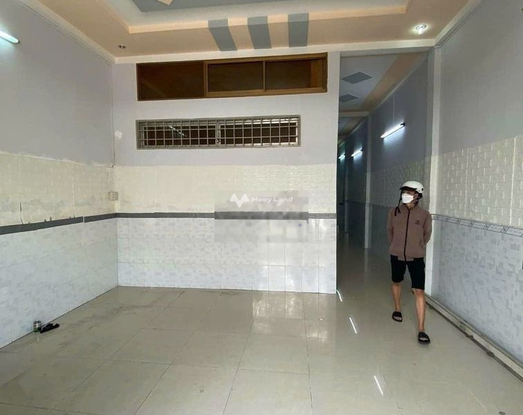 Trong nhà tổng quan gồm có 4 PN, cho thuê nhà ở diện tích chính là 70m2 giá thuê êm 7.5 triệu/tháng vị trí ngay ở Phan Huy Chú, An Khánh-01