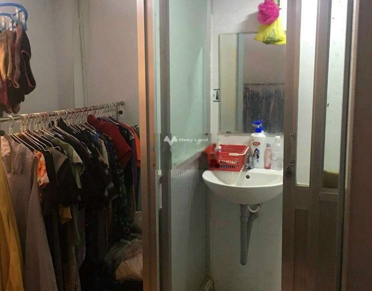 Nhà 2 phòng ngủ bán nhà bán ngay với giá cực mềm từ 1.1 tỷ diện tích gồm 10m2 vị trí thuận lợi ngay tại Nguyễn Súy, Phú Thọ Hòa-01