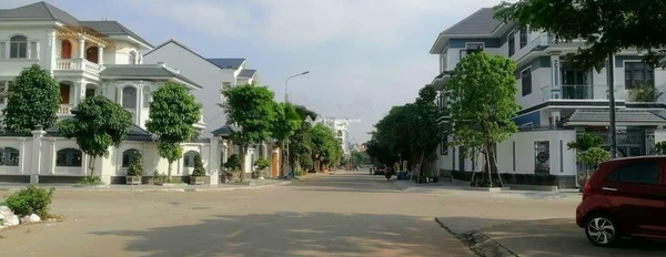 Chuyển công tác bán mảnh đất, 338m2 giá mềm chỉ 8.99 tỷ vị trí đặt ở tại Tân Bình, Dĩ An, hướng Đông - Nam liên hệ chính chủ-02