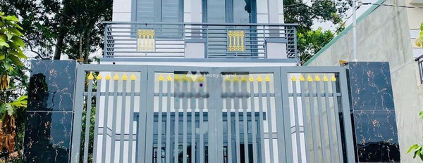 Bán nhà có diện tích gồm 100m2 vị trí đặt ở trong Trảng Dài, Đồng Nai bán ngay với giá thương lượng 1.05 tỷ ngôi nhà có 4 phòng ngủ, 3 WC-03