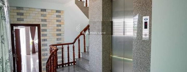 Bán khách sạn mặt tiền đường Mê Linh 6 tầng có thang máy, Zalo 0909 429 *** -02
