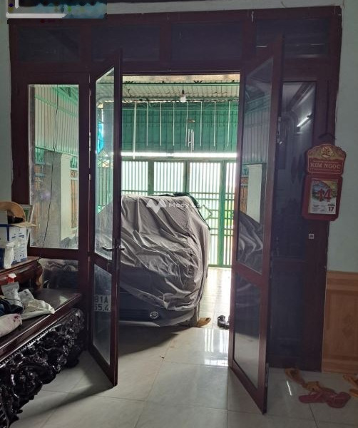 Mặt đường ngang 8 m vị trí mặt tiền ngay trên Trần Phú, Pleiku bán nhà giá bán cực tốt từ 3 tỷ nhìn chung gồm 3 phòng ngủ-01