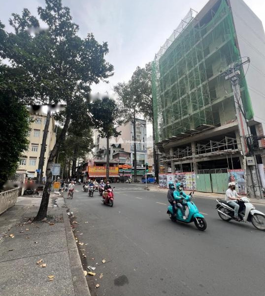 Cho thuê nhà với diện tích 144m2 vị trí thuận lợi ngay ở Nguyễn Chí Thanh, Quận 10 thuê ngay với giá tốt chỉ 626.86 triệu/tháng-01