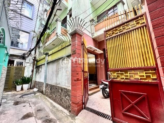 Cho thuê phòng trọ diện tích 380m2 tại Lê Thị Riêng, Quận 1-01