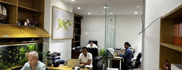 Ngay tại Đường 3/2, Hồ Chí Minh cho thuê sàn văn phòng có diện tích chuẩn 394m2 nội thất nhập khẩu Đầy đủ-02