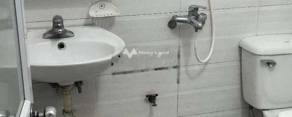 Cho thuê nhà mặt tiền tọa lạc ở Ngọc Lâm, Hà Nội, giá thuê mua ngay 3 triệu/tháng diện tích rộng lớn 30m2, trong nhà này 1 PN-02