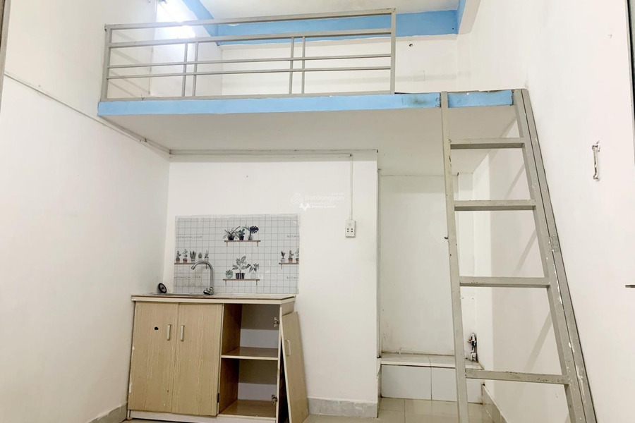 Quận 10, Hồ Chí Minh cho thuê phòng trọ có diện tích gồm 25m2, trong căn này gồm 1 phòng ngủ, 1 WC thuận tiện di chuyển-01