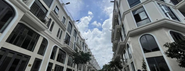Bán nhà ở có diện tích chung 247m2 bán ngay với giá cực rẻ chỉ 6.9 tỷ vị trí thuận lợi tọa lạc ngay trên Bình Chánh, Hồ Chí Minh-03