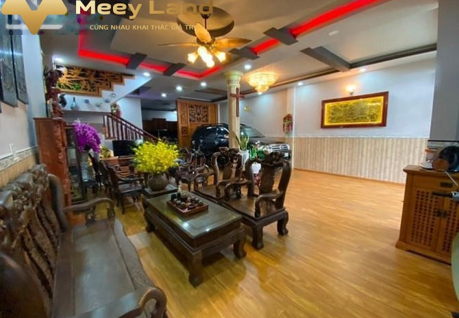 Xoay sở kinh doanh cho thuê biệt thự diện tích rộng rãi 1000 m2 giá thuê khởi đầu chỉ 55 triệu/tháng gần Bình Hưng Hòa B, Bình Tân, trong ngôi nhà này...