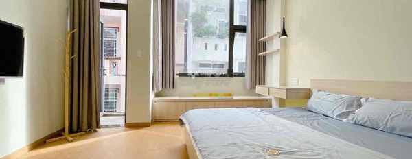 Chung cư 1 phòng ngủ, cho thuê căn hộ vị trí nằm ở Nguyễn Công Hoan, Phường 7, tổng quan căn hộ gồm có 1 PN, 1 WC khu vực đông đúc-02