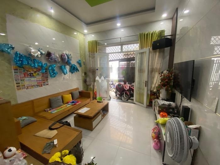 Bán nhà vị trí thuận lợi nằm ở Lê Văn Chí, Hồ Chí Minh bán ngay với giá hợp lý 4.8 tỷ có diện tích rộng 53m2 tổng quan ở trong nhà gồm 3 phòng ngủ-01