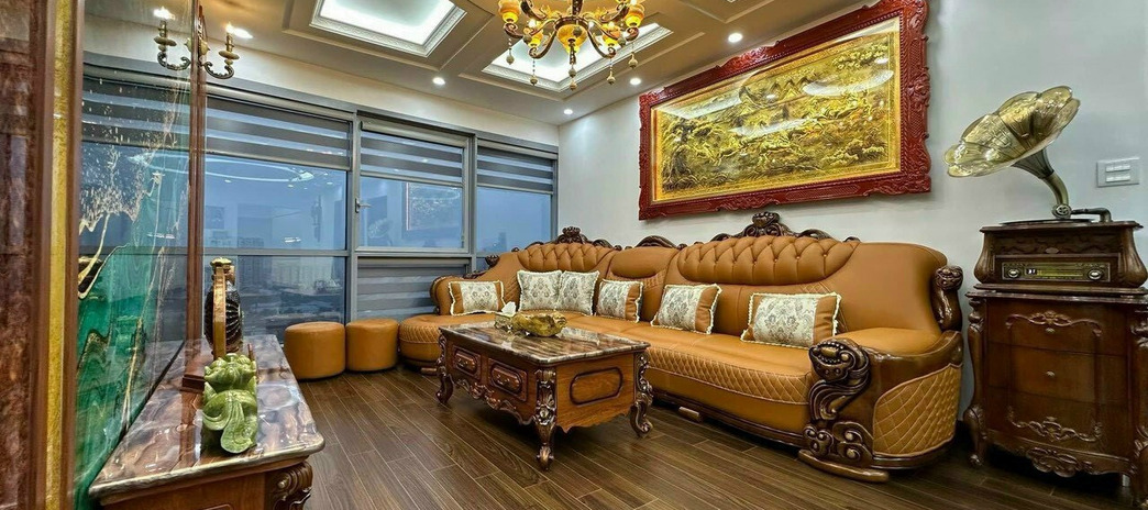 Bán căn hộ N09 KĐT Dịch Vọng – Thành Thái 3 phòng ngủ 2 vệ sinh đủ đồ có slot ô tô dưới hầm giá 5,x tỷ