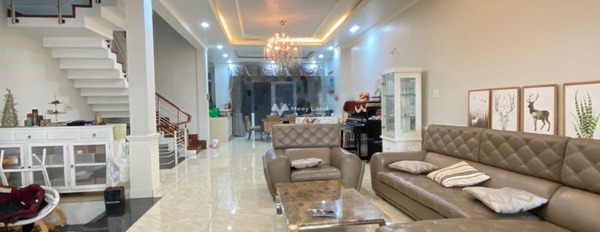Cho thuê nhà ở có diện tích trung bình 160m2 thuê ngay với giá thị trường chỉ 35 triệu/tháng mặt tiền tọa lạc ngay Hoa Đào, Hồ Chí Minh-03