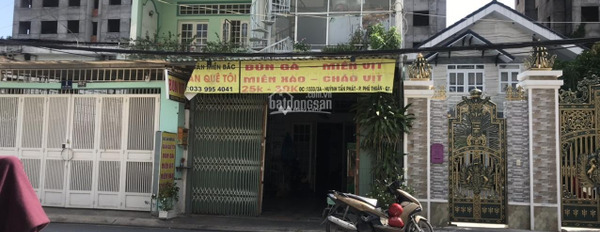 Gia đình khó khăn cho thuê cửa hàng có diện tích thực 50m2 vị trí đẹp nằm trên Quận 7, Hồ Chí Minh giá thuê cực mềm 5 triệu/tháng, 1 WC-02
