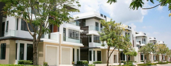 Lucasta Villa, bán biệt thự nằm trên Quận 9, Hồ Chí Minh giá bán cực kì tốt 22 tỷ với diện tích là 175m2, hướng Nam, căn này gồm có 5 phòng ngủ-02