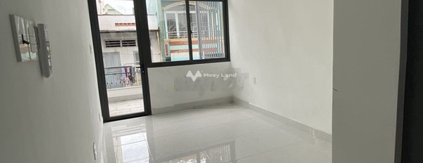 Nhà 4 phòng ngủ, cho thuê nhà, thuê ngay với giá giao động 30 triệu/tháng có diện tích sàn 100m2 vị trí mặt tiền ngay Phường 14, Quận 10-02