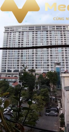 Bán nhà ở có diện tích chính 135m2 bán ngay với giá mua liền chỉ 60 tỷ vị trí thuận lợi tọa lạc gần Quận Ba Đình, Hà Nội