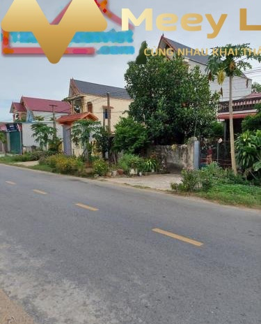 Giá bán cực tốt 850 triệu, Bán đất dt tổng 186 m2 tọa lạc ngay ở Cẩm Tú, Thanh Hóa, với đường mặt tiền 9 m vị trí siêu đẹp