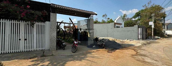 Có diện tích 140m2 bán nhà trong Buôn Ma Thuột, Đắk Lắk tổng quan nhà có tổng cộng 3 phòng ngủ 2 WC còn chần chờ gì nữa-03