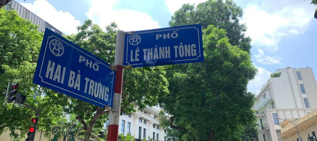 Vị trí đặt ở tại Hai Bà Trưng, Hàng Bài bán nhà bán ngay với giá thực tế 525 tỷ có diện tích 498m2 vị trí thuận lợi