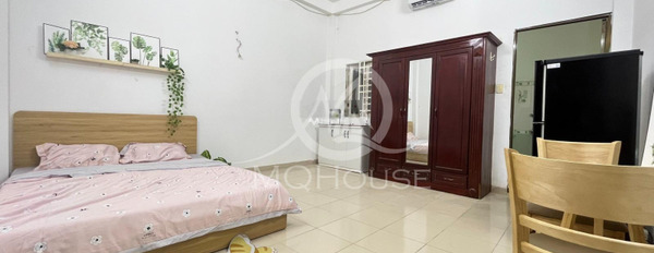 Diện tích mặt tiền 32m2 cho thuê phòng trọ vị trí mặt tiền tọa lạc trên Phường 12, Hồ Chí Minh, trong nhà gồm có 1 phòng ngủ, 1 WC gặp để trao đổi-03
