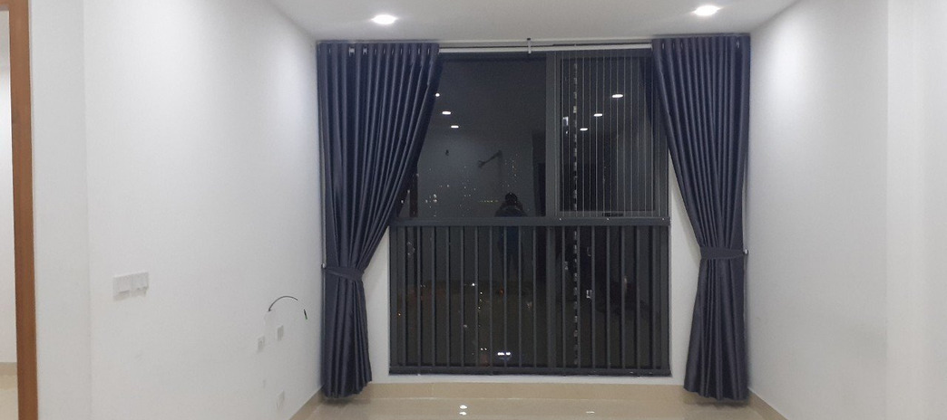 Cho thuê căn hộ ở 282 Nguyễn Huy Tưởng, 3 phòng ngủ đồ cơ bản, giá 10 triệu/tháng