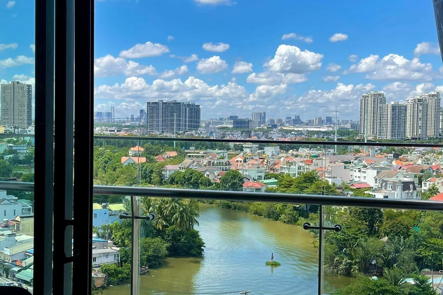 Bán D’lusso Quận 2 68m2, 2 phòng ngủ view sông giá rất tốt 4,2 tỷ-01