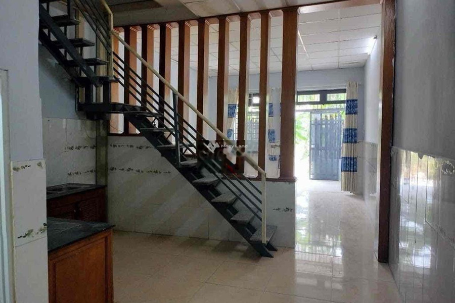 Có diện tích khoảng 68m2, cho thuê nhà ở vị trí đặt tọa lạc ngay ở Tam Phú, Thủ Đức, nhà này có tổng 3 phòng ngủ, 1 WC giá rẻ bất ngờ-01